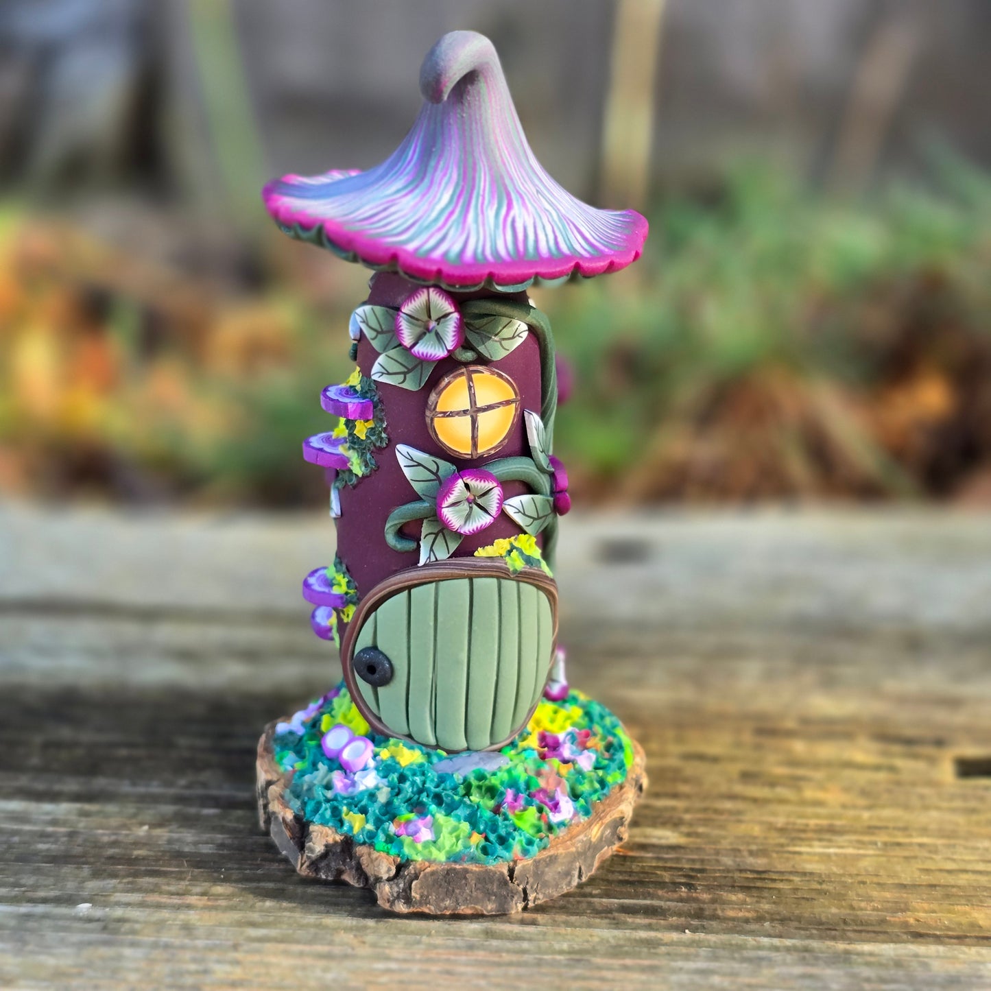 Toadstool Fairy House, Miniature