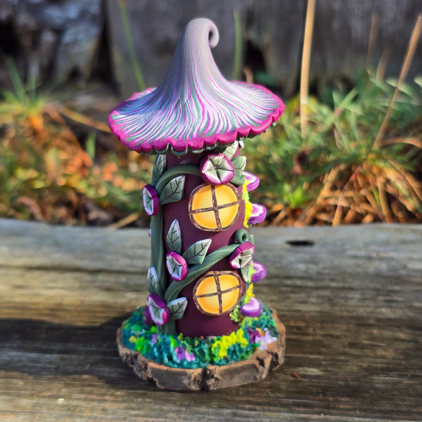 Toadstool Fairy House, Miniature