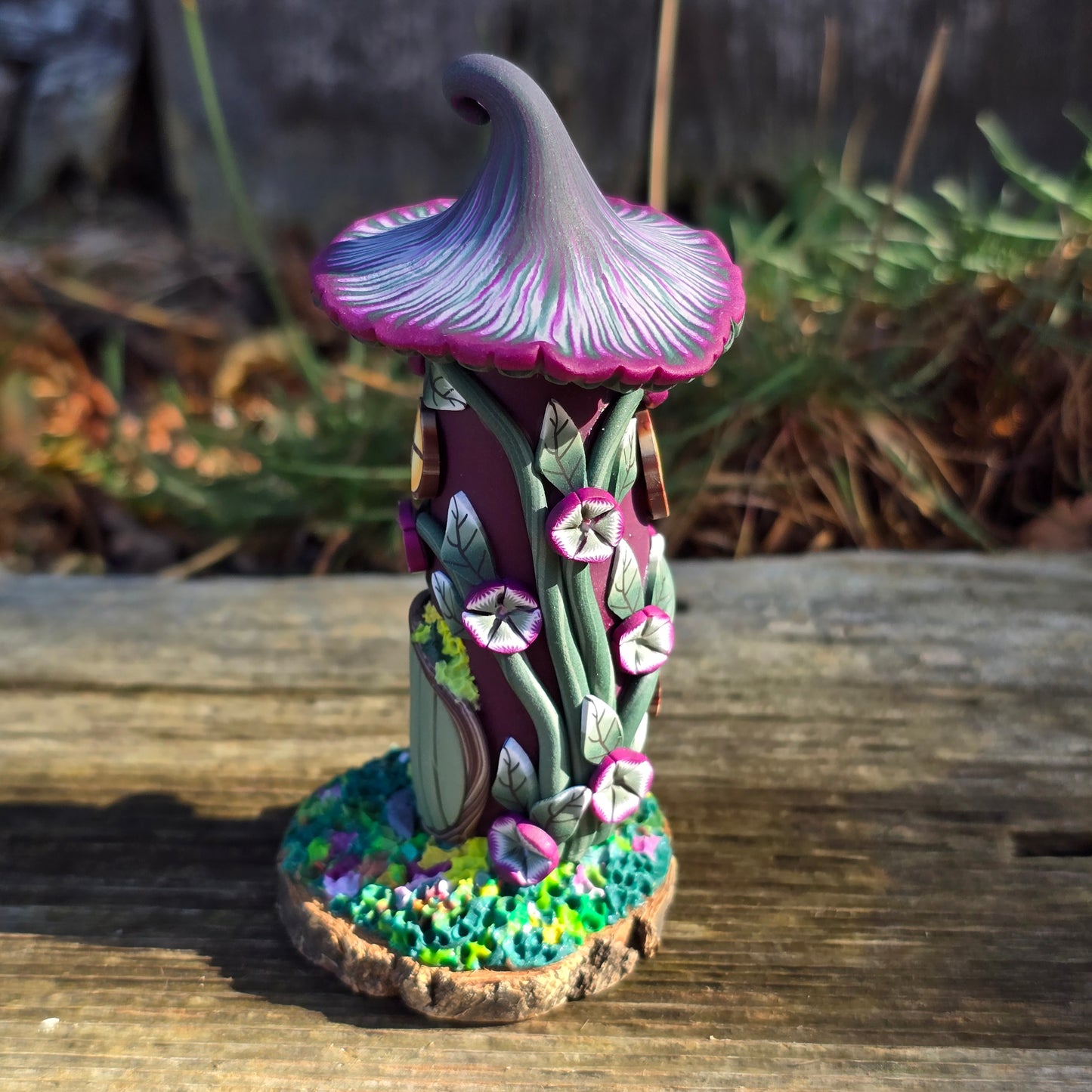 Toadstool Fairy House, Miniature