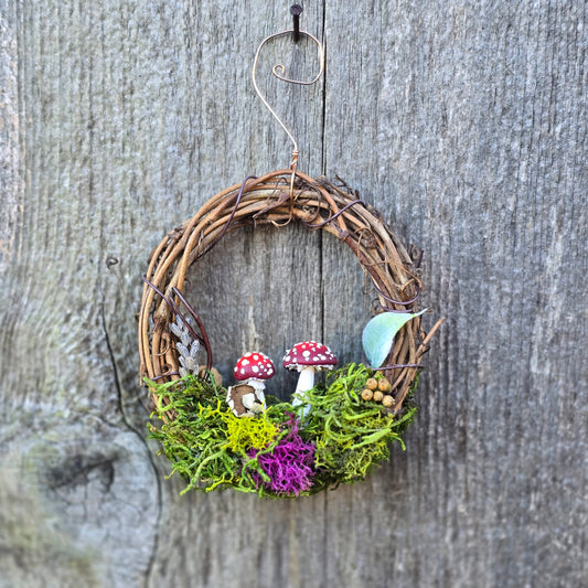 Merry Mushroom Miniature Wreath