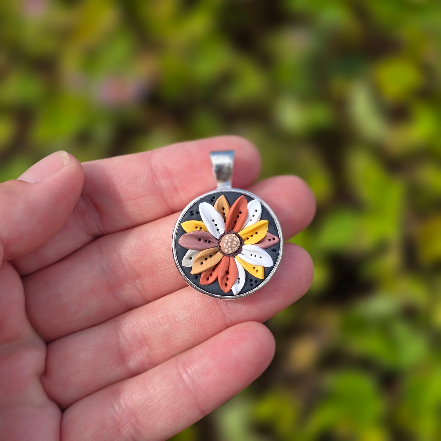 Sunflower Pendant • Royal Flush